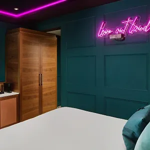 Hotel Nyx Christchurch